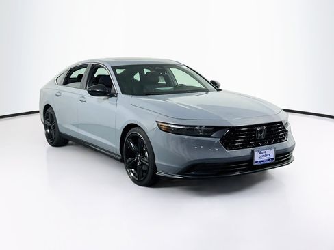 Used 2023 Honda Accord Sport image 3