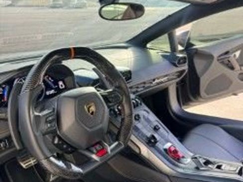 Used 2015 Lamborghini Huracan LP 610-4 image 17