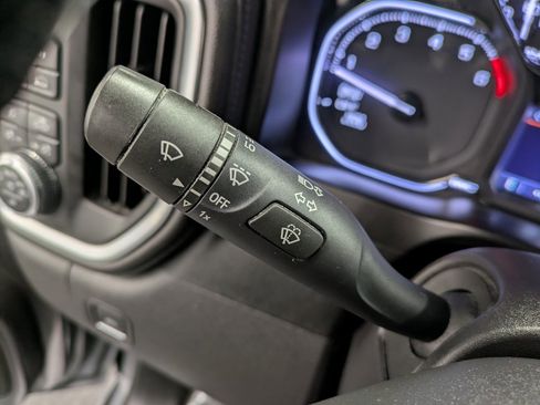 Used 2021 GMC Sierra 1500 SLT image 18