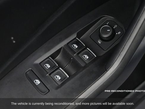 Used 2022 Volkswagen Jetta SE image 13