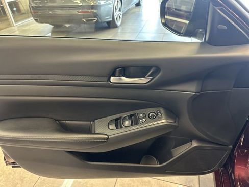 Used 2024 Nissan Altima 2.5 SV AWD/4WD image 20