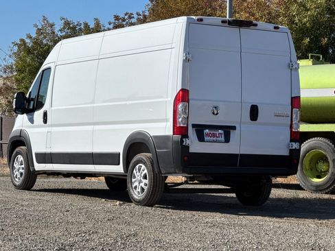 New 2026 RAM ProMaster 2500 w/ Quick Order Package 22G SLT image 5