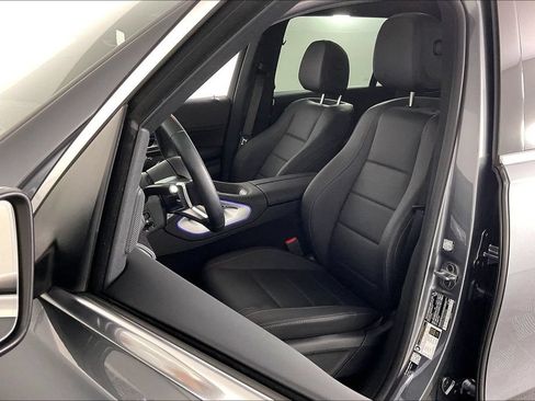 Used 2026 Mercedes-Benz GLS 450 4MATIC image 17