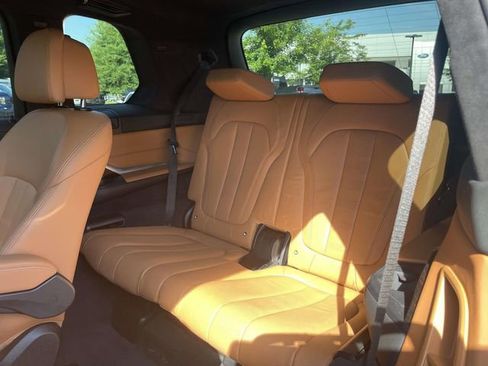 Used 2021 BMW X7 M50i w/ Cold Weather Package AWD/4WD image 19
