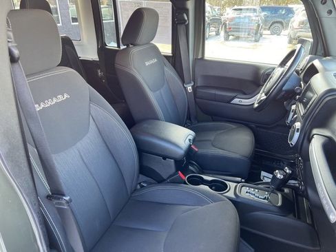 Used 2016 Jeep Wrangler Unlimited Sahara w/ Dual Top Group image 8