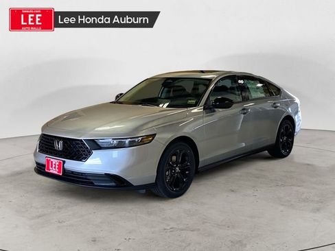 New 2025 Honda Accord SE image 1