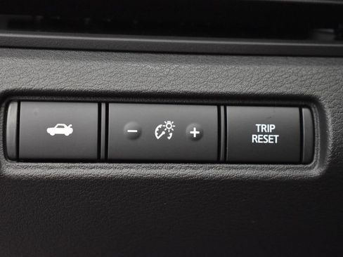 Used 2025 Nissan Altima 2.5 SR FWD image 17