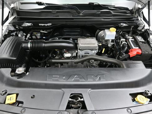Used 2023 RAM 1500 Laramie AWD/4WD image 8