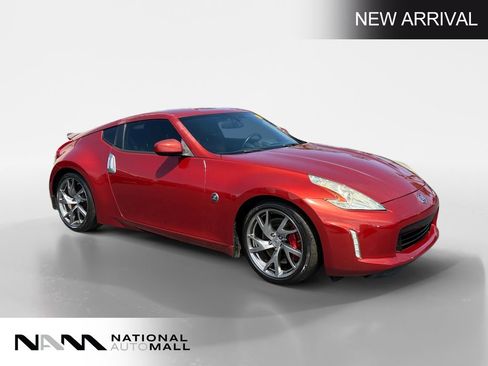 Used 2014 Nissan 370Z Touring w/ Sport Package RWD image 7