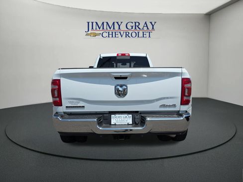 Used 2022 RAM 3500 Big Horn w/ Level C Equiment Group AWD/4WD image 4