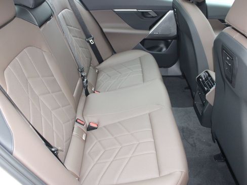 Used 2026 BMW 530i w/ M Sport Package RWD image 29