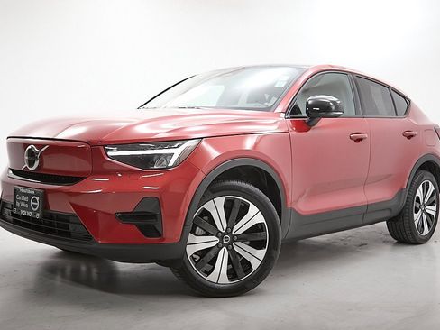 Certified 2023 Volvo C40 Recharge Core w/ Climate Package image 2