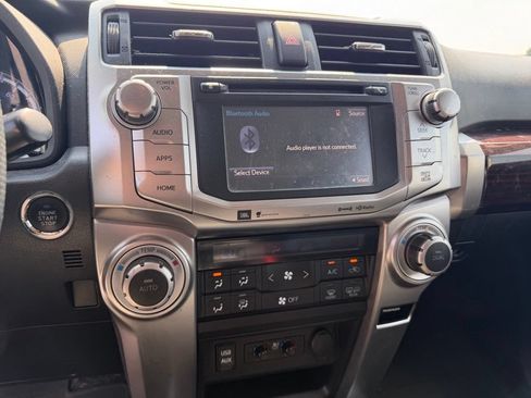 Used 2017 Toyota 4Runner Limited AWD/4WD image 4