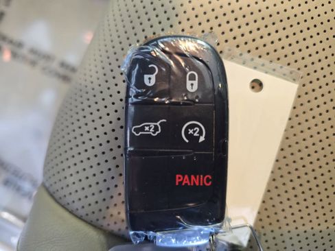 Used 2021 Jeep Grand Cherokee Overland image 38