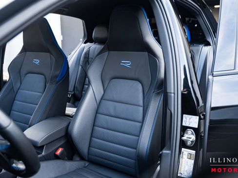 Used 2024 Volkswagen Golf R image 16