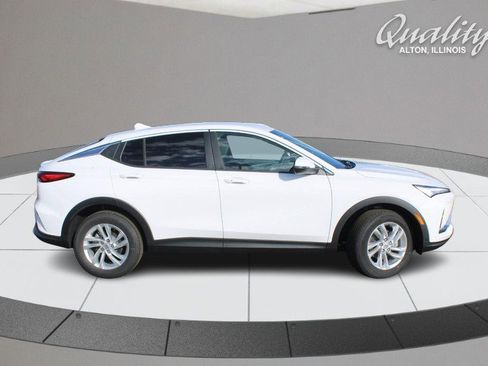 New 2026 Buick Envista Preferred w/ Convenience I Package FWD image 3