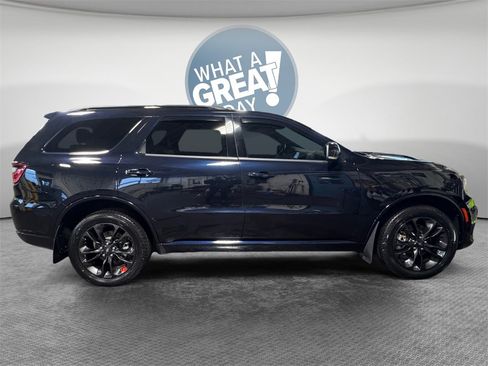 Used 2024 Dodge Durango GT image 2