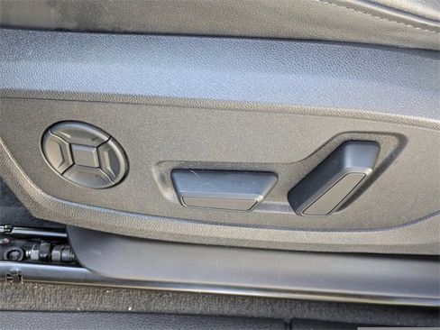 Used 2024 Audi Q3 2.0T Premium image 22