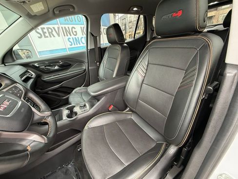 Used 2024 GMC Terrain AT4 image 7