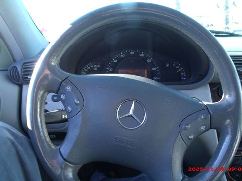 Used 2003 Mercedes-Benz C 320 C 320 4dr Sedan image 7