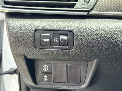 Certified 2018 Honda Accord Sport image 30