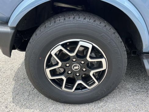 Used 2025 Ford Bronco Outer Banks AWD/4WD image 9