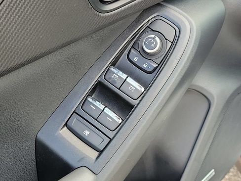 Certified 2024 Subaru Crosstrek 2.5i Limited AWD/4WD image 18