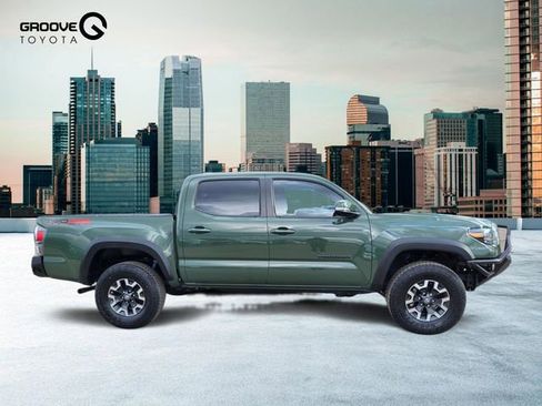 Used 2022 Toyota Tacoma TRD Off-Road AWD/4WD image 6