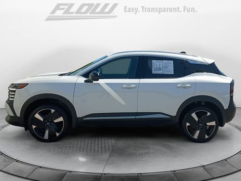 Used 2026 Nissan Kicks SR FWD image 4