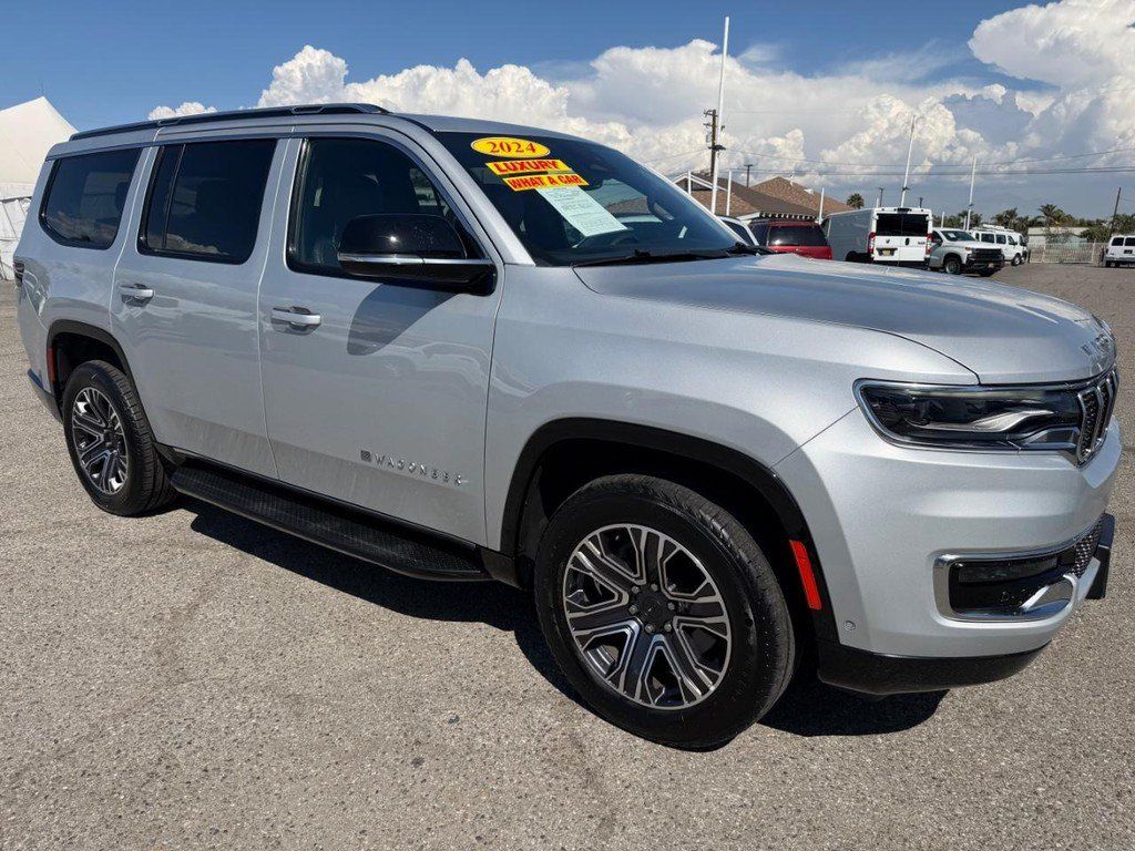 Used 2024 Jeep Wagoneer Series II w/ Flexible Seating Group RWD image 3