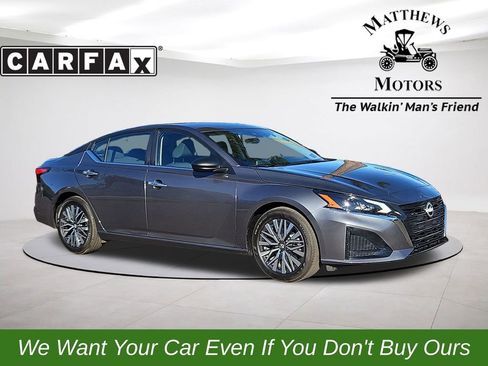 Used 2025 Nissan Altima 2.5 SV image 1