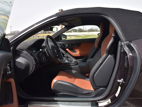 Used 2023 Jaguar F-TYPE R image 14