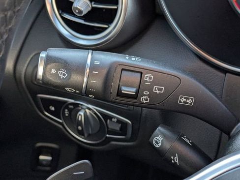 Used 2020 Mercedes-Benz GLC 300 4MATIC image 21