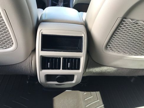 Used 2016 Cadillac SRX Luxury w/ Driver Awareness Package AWD/4WD image 15