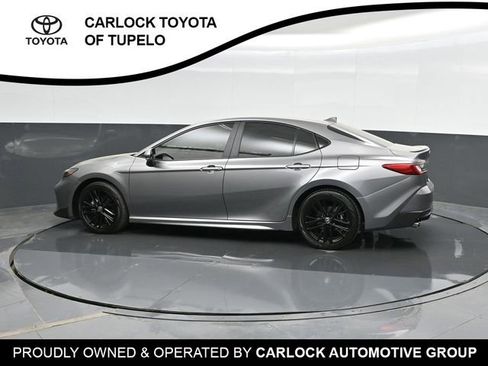 Used 2025 Toyota Camry SE image 9