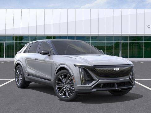 New 2026 Cadillac Lyriq V w/ Exterior Carbon Fiber Package AWD/4WD image 7
