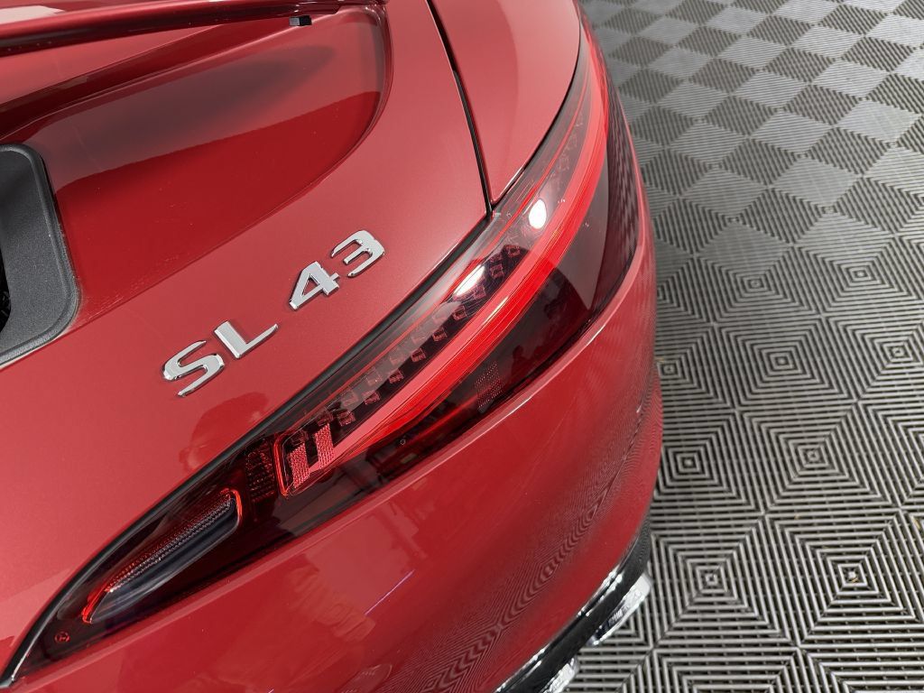 Used 2024 Mercedes-Benz SL 43 AMG image 9