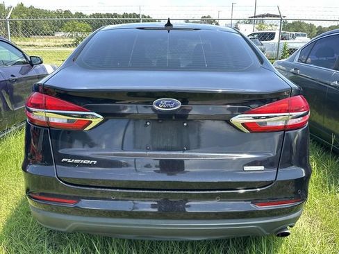 Used 2020 Ford Fusion SEL FWD image 10