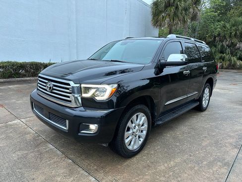 Used 2019 Toyota Sequoia Platinum image 8