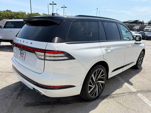 Used 2025 Lincoln Aviator Black Label w/ Black Label Special Edition AWD/4WD image 7