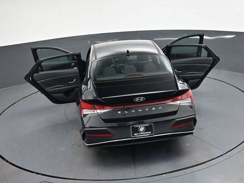 Used 2024 Hyundai Elantra SEL image 42