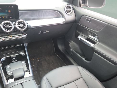 Certified 2022 Mercedes-Benz GLB 250 image 14