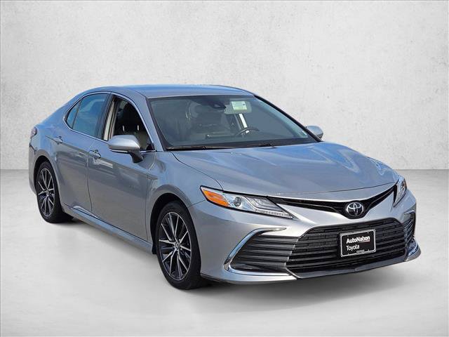 Used 2023 Toyota Camry XLE FWD image 3