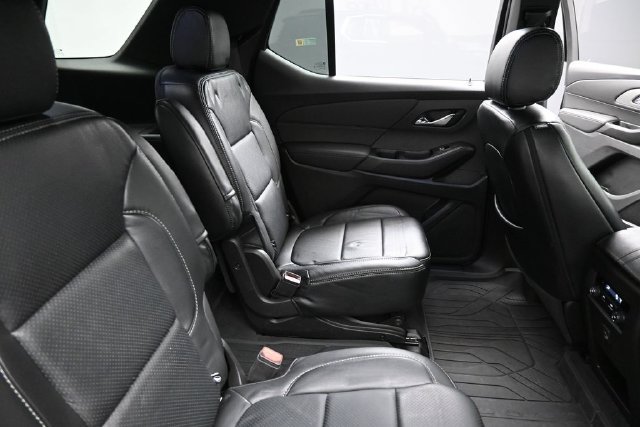 Used 2023 Chevrolet Traverse LT FWD image 31