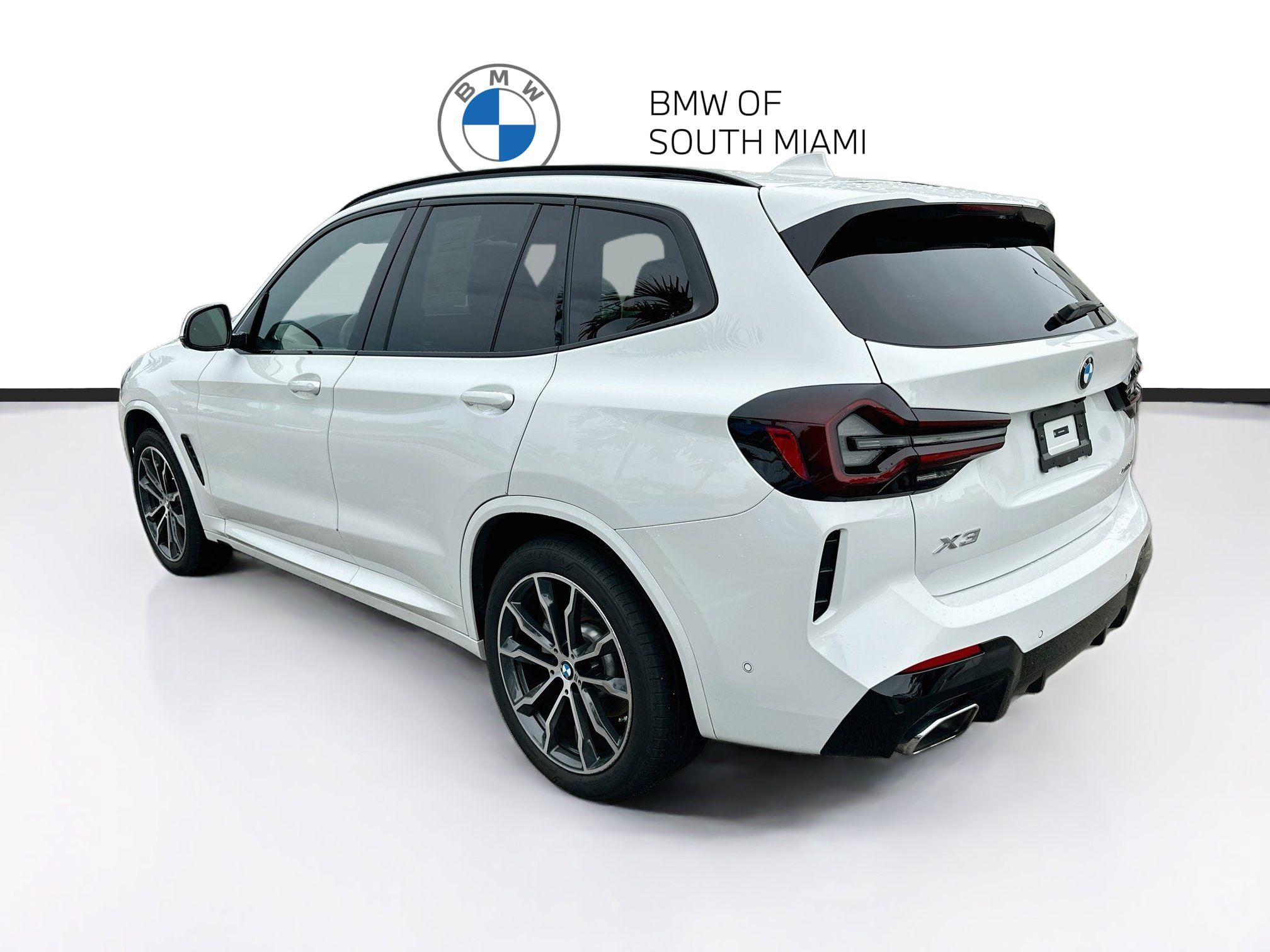 Certified 2024 BMW X3 xDrive30i w/ M Sport Package AWD/4WD image 5