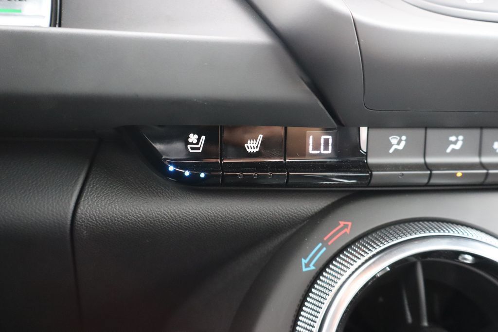 Used 2022 Chevrolet Camaro ZL1 RWD image 15