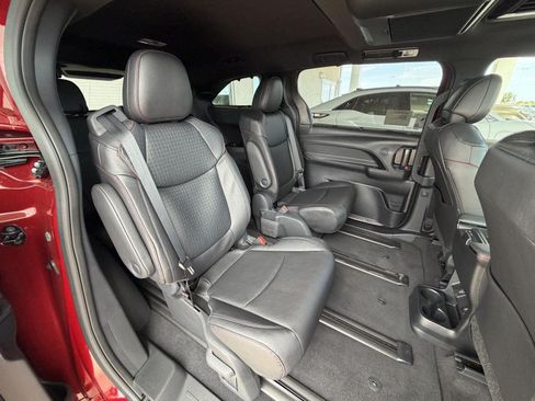 New 2026 Toyota Sienna XSE FWD image 18