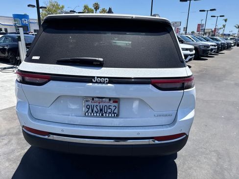 Used 2025 Jeep Grand Cherokee Laredo X RWD image 19