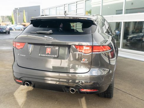 Used 2017 Jaguar F-PACE S image 6