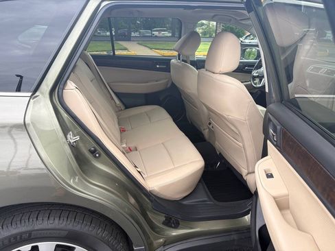 Used 2017 Subaru Outback 2.5i Limited AWD/4WD image 19
